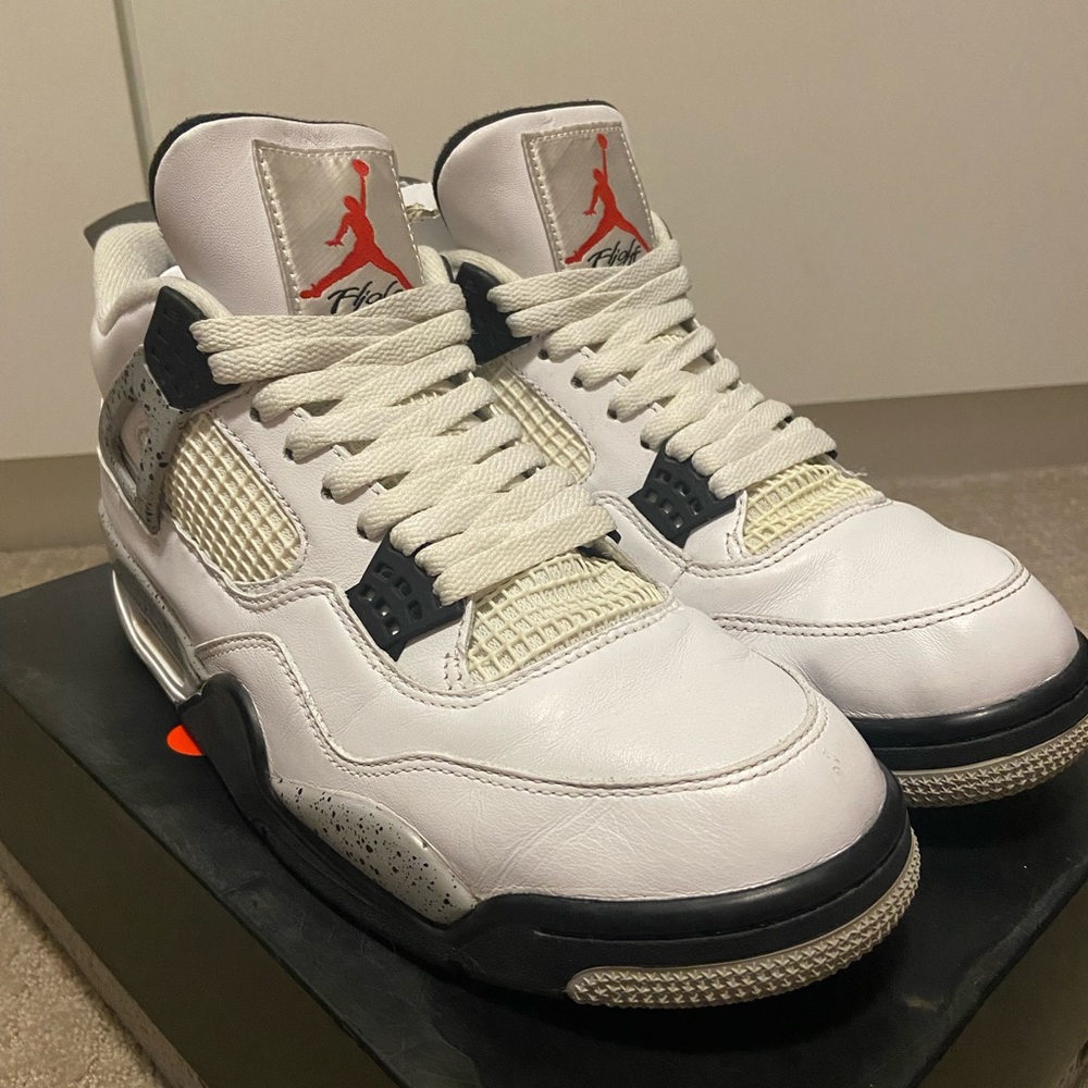 Jordan 4 Retro OG in White 2016 release